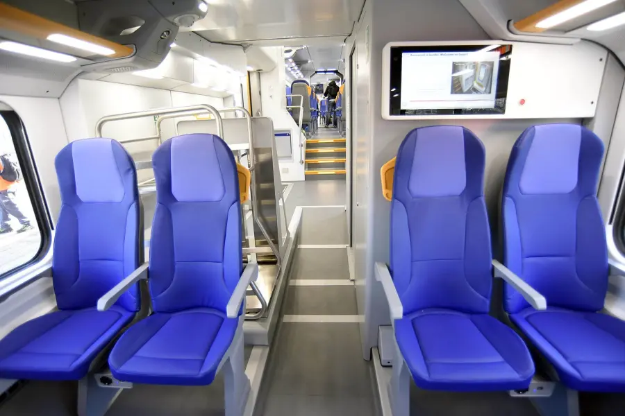 Pavia, molesta una minorenne in treno: fermato grazie agli altri passeggeri