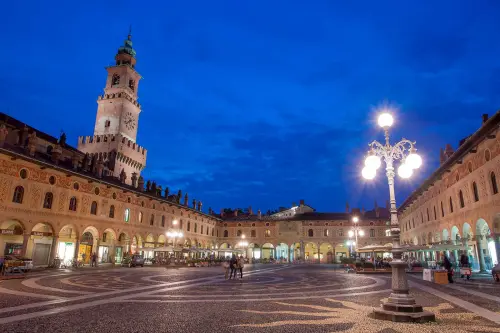 Capodanno a rischio a Vigevano? I botti tornano al centro del dibattito