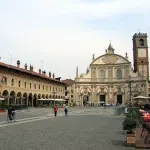 Vigevano: Piazza Ducale, castello e cosa vedere